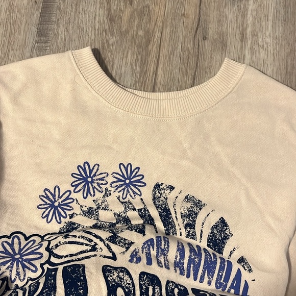 Crew neck - Picture 2 of 4